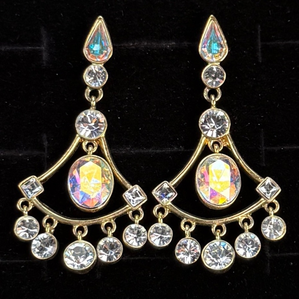 Vintage Givenchy aged goldtone / brasstone bling pierced earrings - Picture 3 of 9